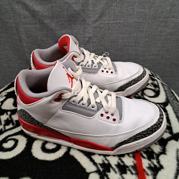 %Size 9.5 Men Nike Air Jordan 3 Retro \